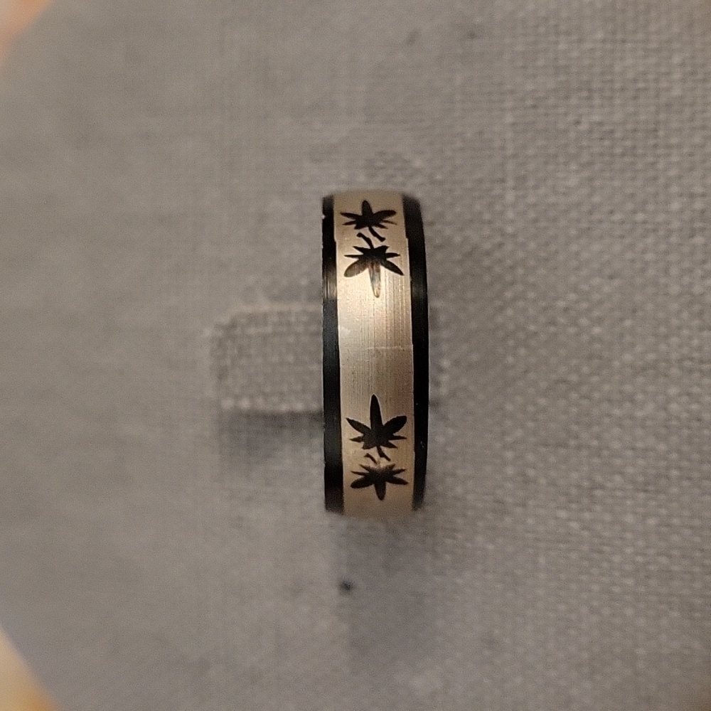 3/$30 Metal Black Silver Ganja Leaf Band Ring